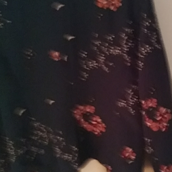 Forest Green Floral Blazer - Picture 5 of 6